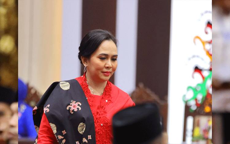 Maryani Sabran Soroti Ketersediaan Buku Pelajaran di Wilayah Terpencil