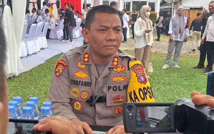 200 Personel Gabungan Lakukan Pengamanan Pencabutan Nomor Urut Pilkada di Kobar