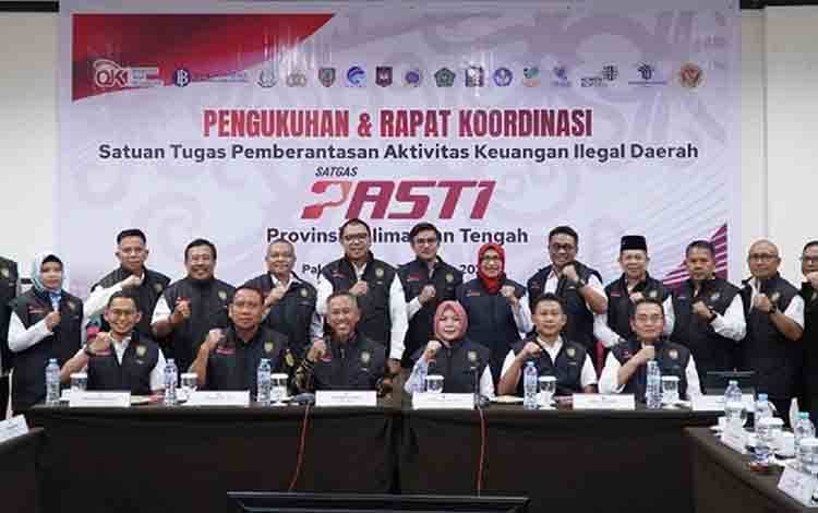 Pengukuhan Satgas PASTI di Kalteng untuk Cegah Aktivitas Keuangan Ilegal