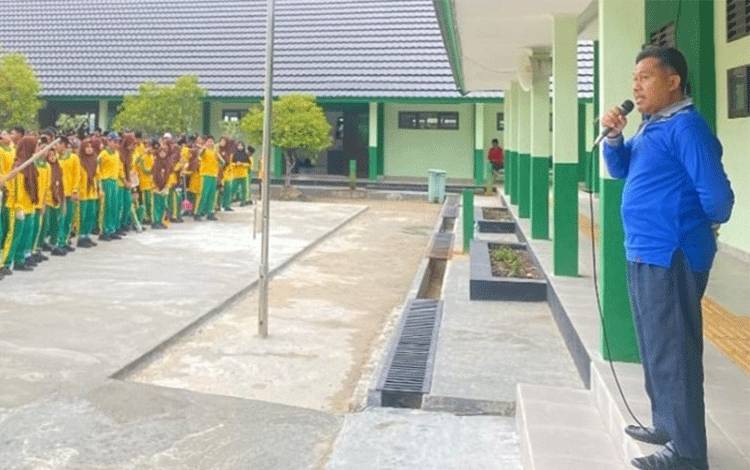MTsN 1 Kapuas Persiapkan Diri Menuju Sekolah Adiwiyata 2024