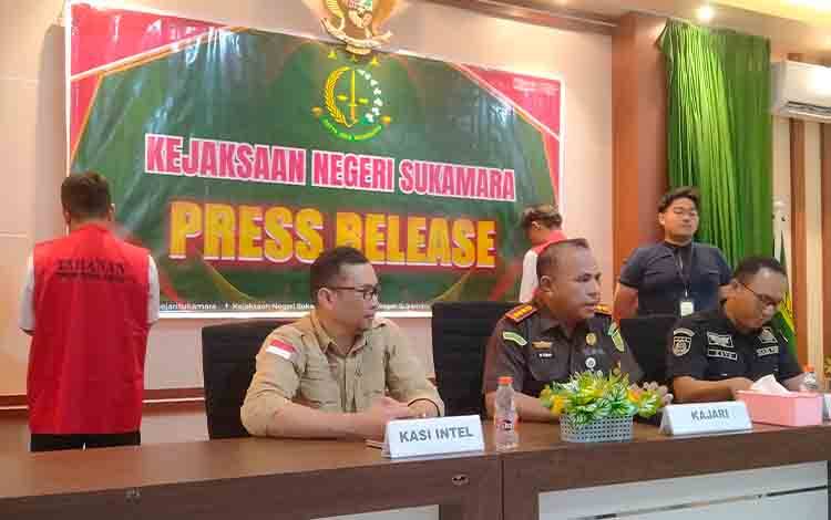 Kejaksaan Sukamara Tetapkan Mantan Kades Petarikan dan Sekretaris Sebagai Tersangka