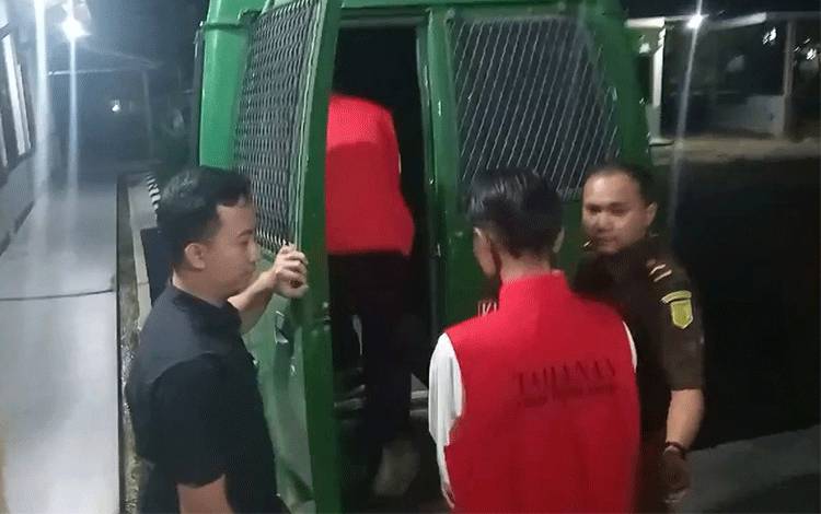Kajari Sukamara: Penahanan Tersangka Korupsi APBDes Petarikan untuk Percepat Proses Penyidikan
