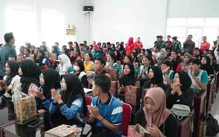 Peringati Hari Kemerdekaan, OJK dan MES Kalteng Gelar Edukasi Keuangan