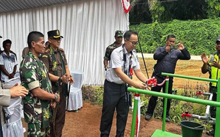 Program TNI Manunggal Air Penuhi Kebutuhan Air Bersih Warga di Lamandau