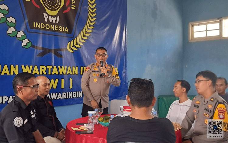 Kapolres Kobar Sambangi Kantor PWI