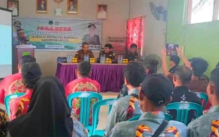 Kejari Kapuas Laksanakan Program Jaksa Garda Desa di Kecamatan Mantangai