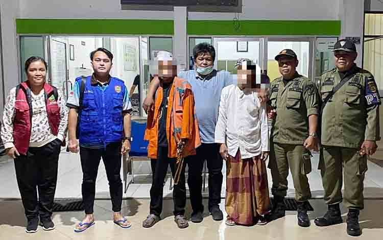 DPMDSos Barito Timur Rujuk Ayah dan Anak ODGJ ke RSJ Kalawa Atei