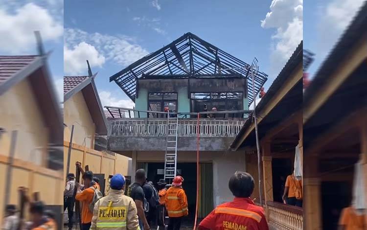 Kebakaran Hanguskan Bangunan Lantai Dua di Jalan Garuda V Palangka Raya