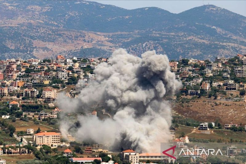 Ilustrasi - Serangan darat Israel ke Lebanon. ANTARA/Anadolu/py