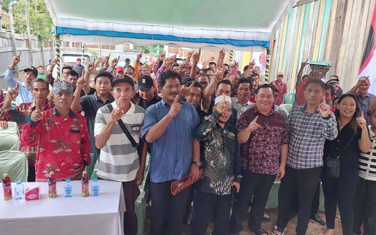 Dukungan Relawan HARATI Jilid II Kecamatan Telaga Antang dan Antang Kalang untuk Halikinnor-Irawati Lanjutkan Pembangunan Kotim