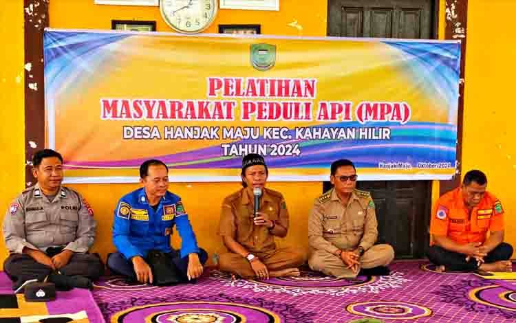 Pemdes Hanjak Maju Gelar Pelatihan Masyarakat Peduli Api