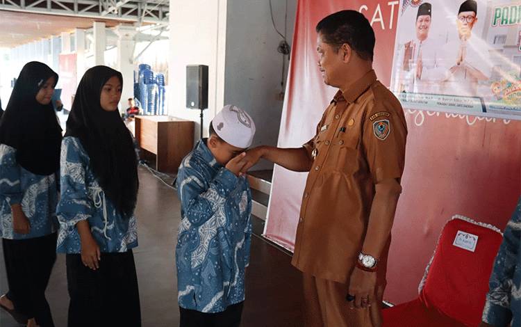 Pj Bupati Seruyan Berangkatkan Kafilah FASI