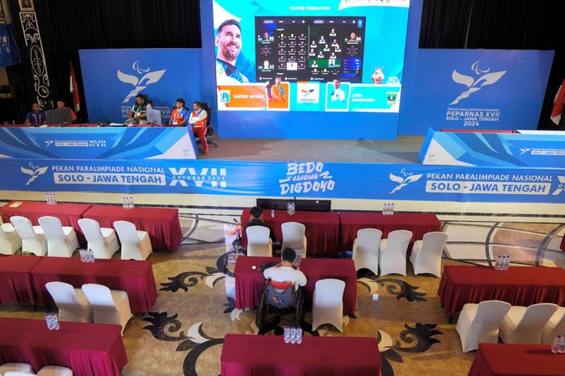Arena pertandingan cabang E-sports Peparnas XVII di Hotel Adhowangsa Solo, Kamis (10/10/2024). (ANTARA/HO-Tim Media Peparnas XVII)