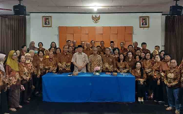 Mantan Bupati Kapuas Mawardi Hadiri Silaturahmi Bersama PWRI