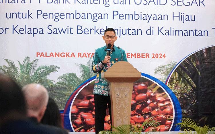 OJK Kalteng Hadiri Penandatanganan MoU Bank Kalteng dan USAID SEGAR untuk Pembiayaan Hijau