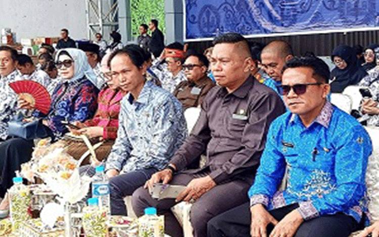 Anggota DPRD Barito Utara Hadiri Syukuran HUT PGRI ke-79 dan HGN 2024