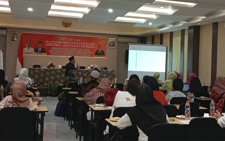 Dinkes Kapuas Rakor Kesehatan Reproduksi dan KB Dengan Lintas Sektor