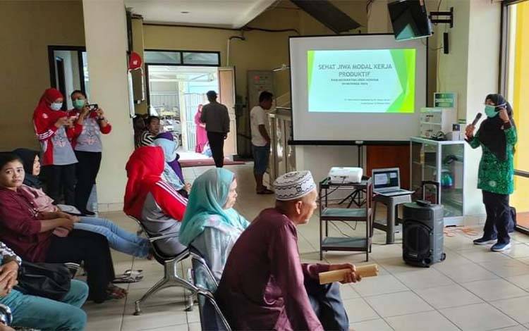 Peringati Hari Kesehatan Jiwa Sedunia, RSUD Kapuas Berikan Edukasi