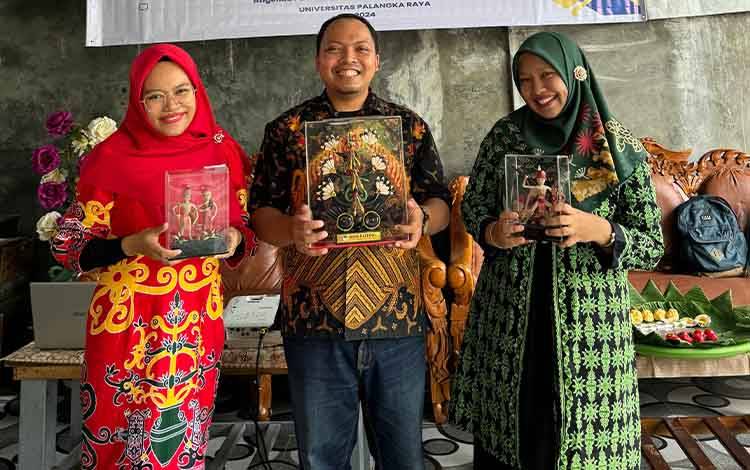 Dari Hutan Kalimantan Menuju Peluang Ekonomi Kreatif: Pelatihan Kerajinan Getah Nyatu di Palangka Raya