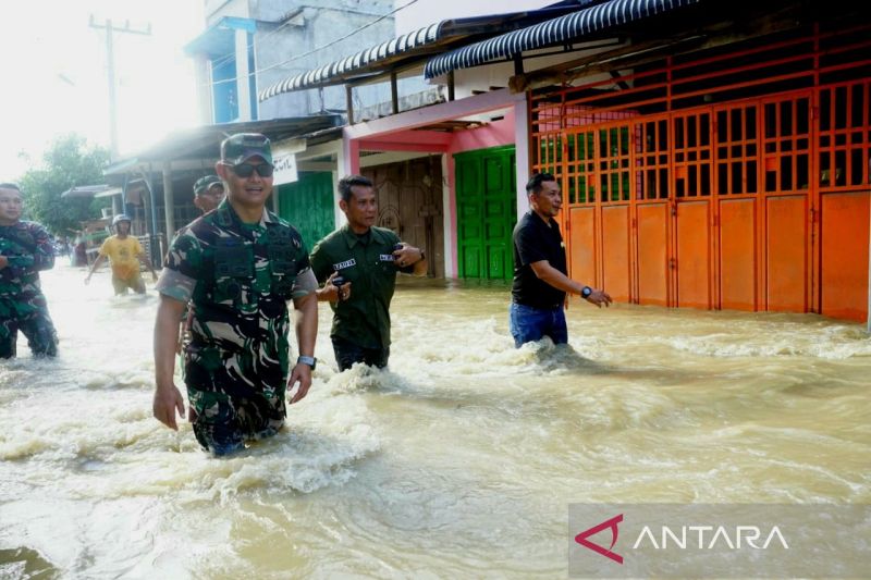Ratusan Prajurit TNI Dikerahkan Bantu Korban Banjir Aceh Tamiang