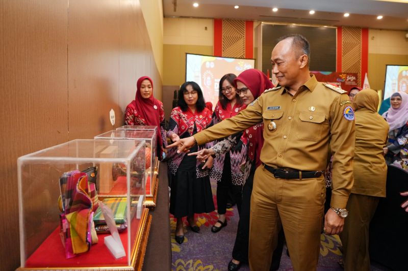 Gubernur Sulsel Ajak Dekranasda Tingkatkan Branding Produk Khas
