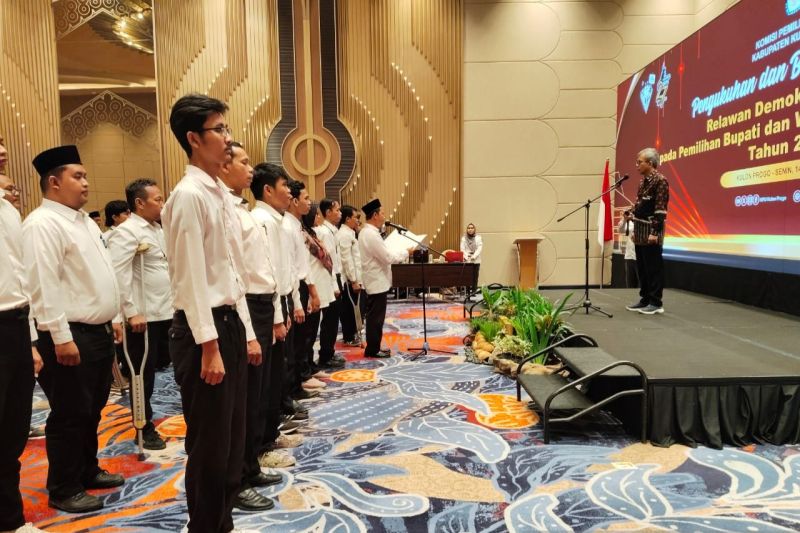 KPU Kulon Progo Kukuhkan 38 Relawan Demi Tingkatkan Partisipasi Pilkada