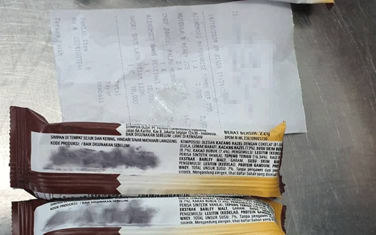 Swalayan di Pangkalan Bun Diduga Sengaja Jual Makanan Kadaluarsa dan Masa Penggunaan Disamarkan