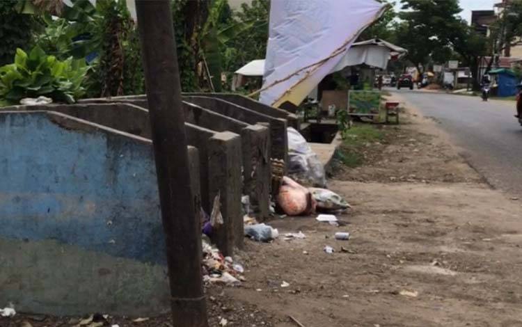 DLHK Kapuas Imbau Masyarakat Perhatikan Waktu Buang Sampah ke TPS