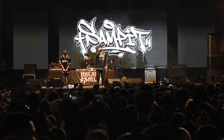 Pemprov Kalteng Ajak Masyarakat Sukseskan Pilkada saat Konser NDX A.K.A