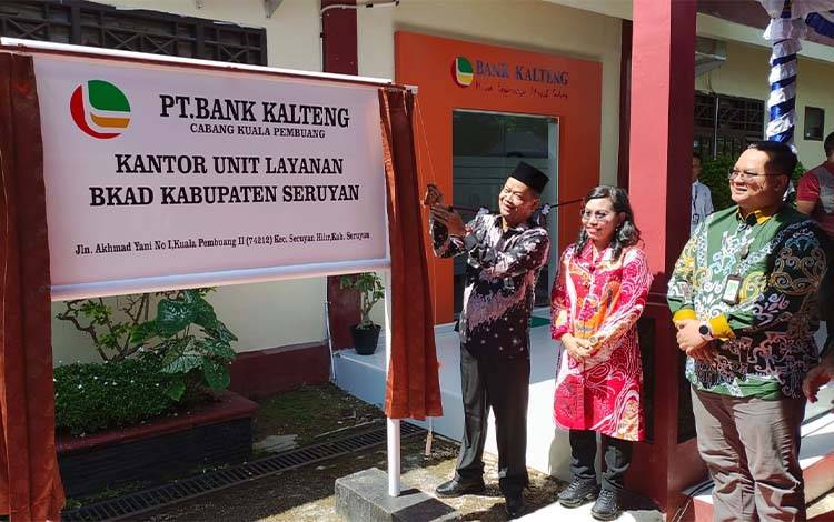 Pj Bupati Seruyan Resmikan Kantor Unit Layanan Bank Kalteng di BKAD Seruyan