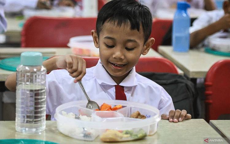 Menanti Implementasi Makan Siang Bergizi Gratis Prabowo