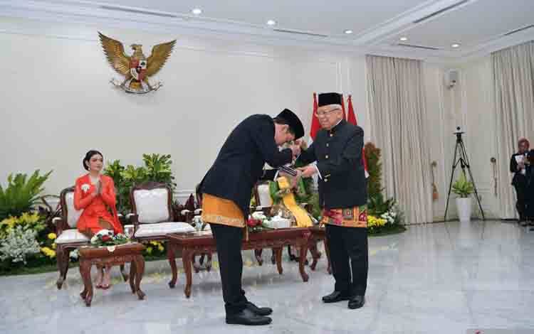 Gibran Terima Memori Jabatan dari Ma'ruf Amin