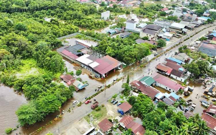 Derita Warga Murung Raya: Banjir Akibat Meluapnya Sungai Barito Rendam Enam Kecamatan