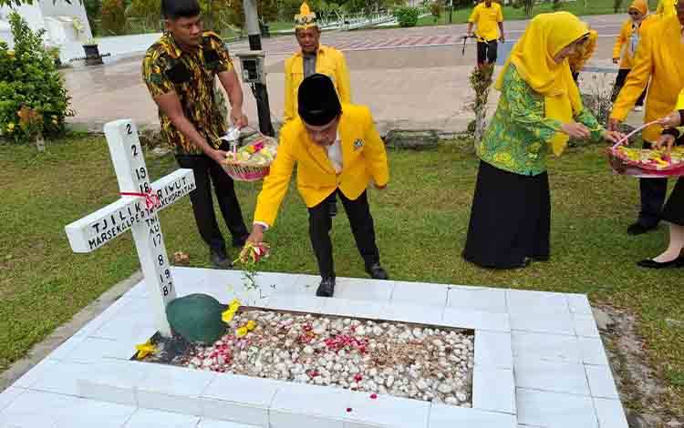 Golkar Kalteng Gelar Ziarah, Razak Optimis Menang Pilkada