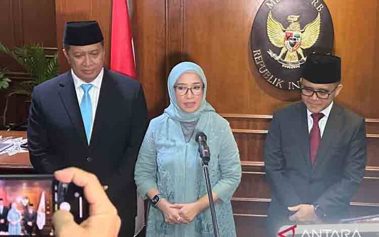 Menpan RB Selama 100 Hari Kerja Prioritaskan Penataan Kementerian Baru