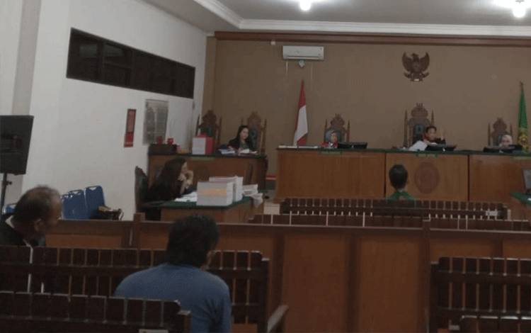Kuasa Hukum Terdakwa Kasus Korupsi KONI Kotim Minta Majelis Hakim Panggil Paksa Dua Saksi Kunci