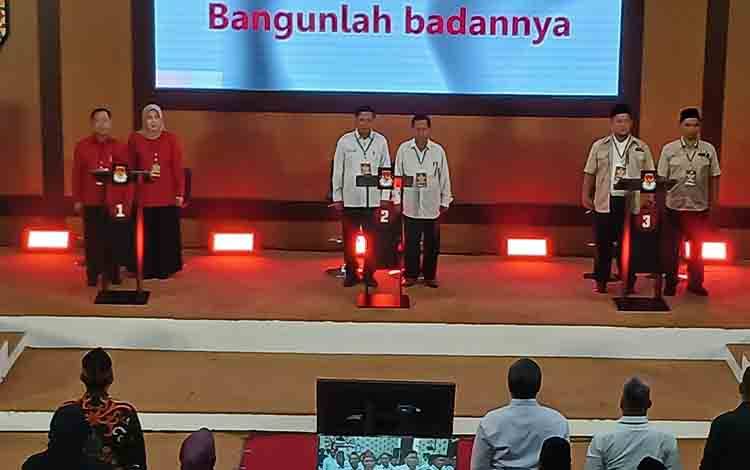3 Pasangan Calon Bupati Katingan Adu Visi Misi dan Program Kerja di Debat Publik