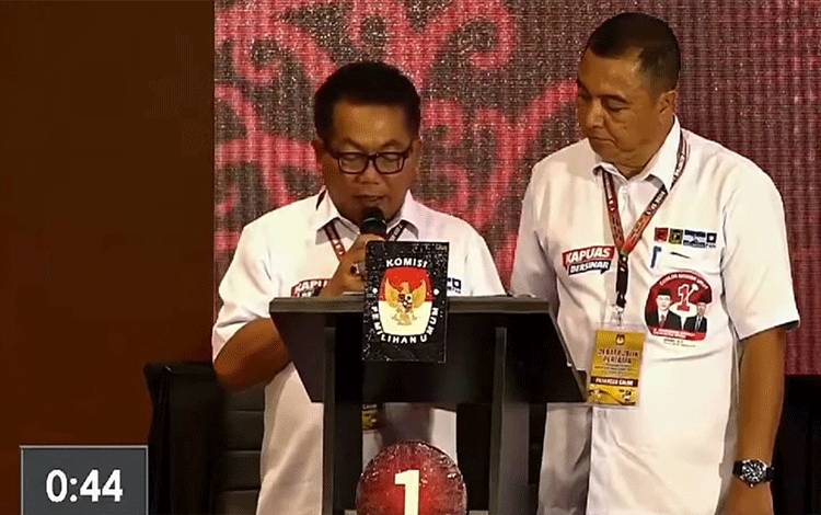 Wiyatno-Dodo Sampaikan Visi Misi dan Program Kerja di Debat Publik Pilkada Kapuas 2024