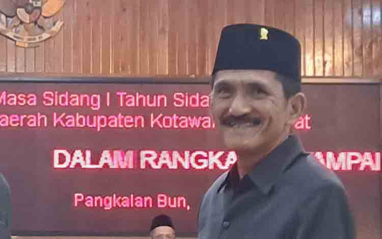 Rapat Paripurna DPRD Kobar, Seluruh Fraksi Terima Pidato Pengantar Bupati tentang Ranperda 2025