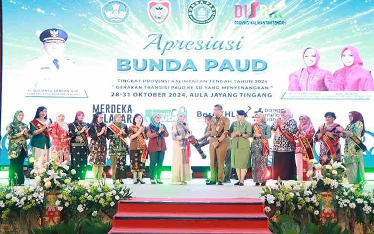 Plh Sahli Pemkumpol Buka Kegiatan Apresiasi Bunda PAUD Tingkat Pemprov Kalteng 2024
