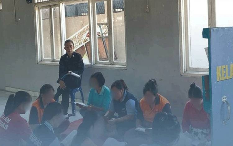 WBP Wanita Rutan Kapuas Antusias Ikuti Kegiatan Gerobak Literasi