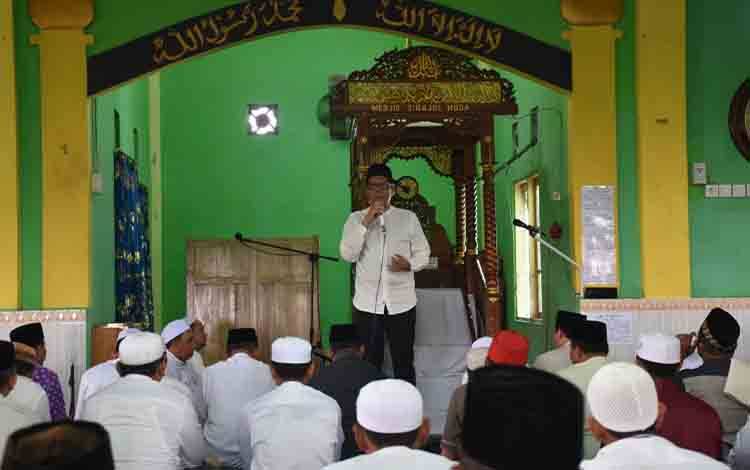 Pj Bupati Kapuas Gelar Safari Jumat di Masjid Sirajul Huda