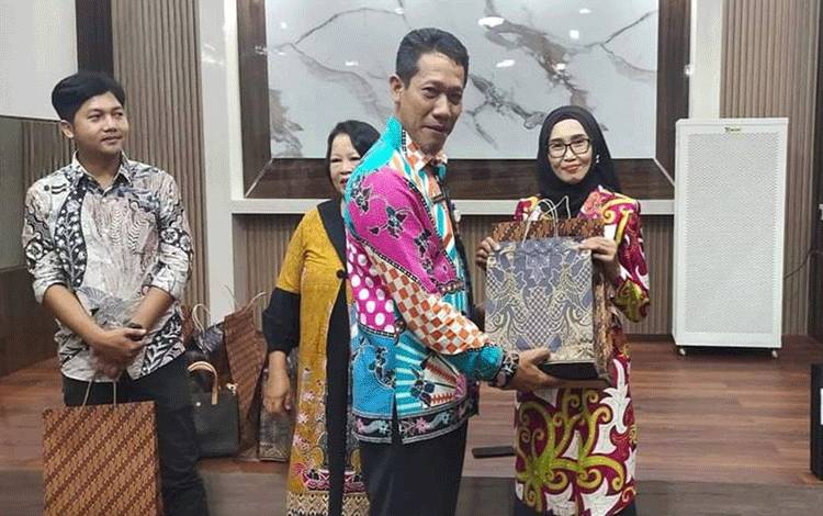 RSUD Kapuas Gelar Acara Perpisahan untuk Pegawai Purna Tugas