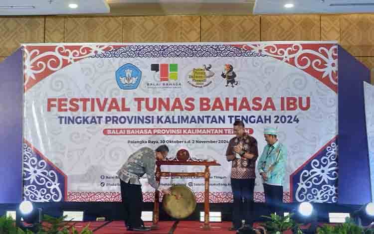 Balai Bahasa Sampaikan Tantangan dan Peluang Revitalisasi Bahasa Daerah di Kalteng