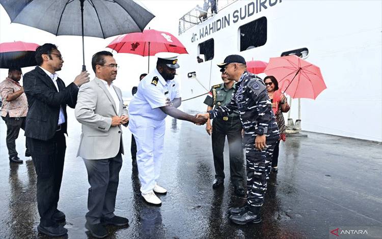 KRI WSH-991 Sandar di Fiji Dalam Rangkaian Muhibah di Pasifik Selatan