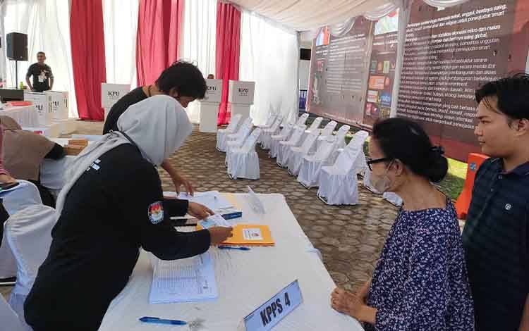 KPU Kalteng Simulasi Pemungutan dan Penghitungan Suara Pilkada 2024