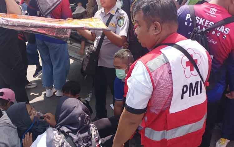 Puluhan Peserta Jalan Sehat di Sampit Jatuh Pingsan