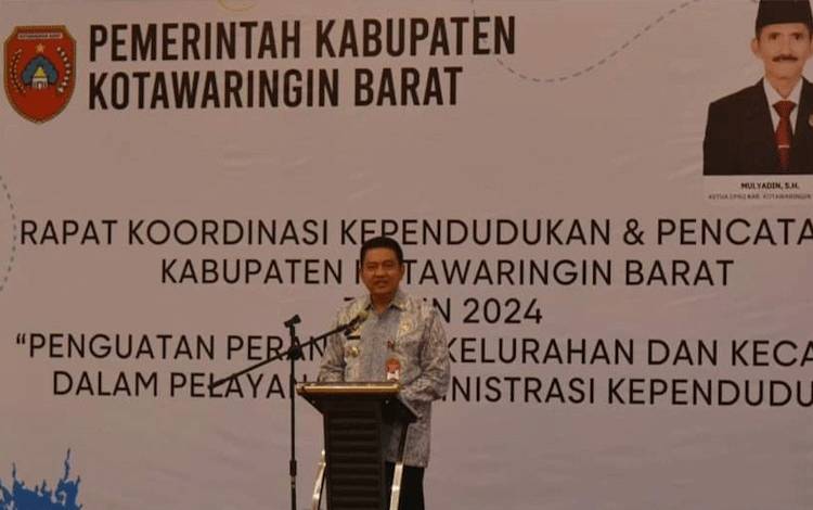 Pj Bupati Kobar Buka Rakor Kependudukan dan Pencatatan Sipil