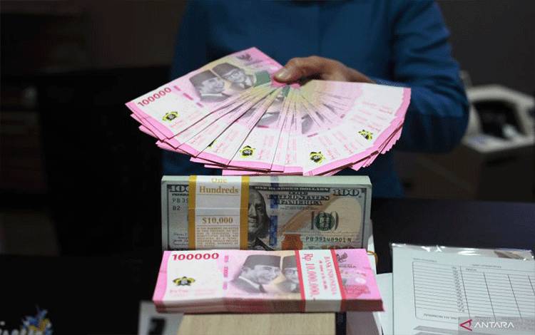 Rupiah Merosot Menjelang Rilis Data Neraca Perdagangan Indonesia