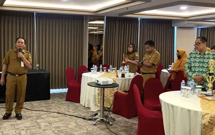 Kadisarpustaka Kapuas Paparkan Roadmap Literasi di Rakernis Perpustakaan Kalteng